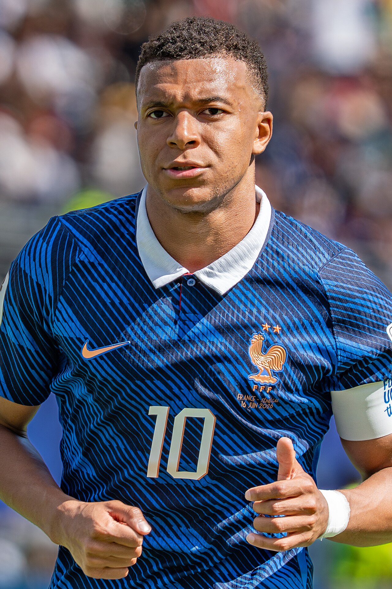 Kylian Mbappé capitaine, mais sans poste garanti avec les Bleus